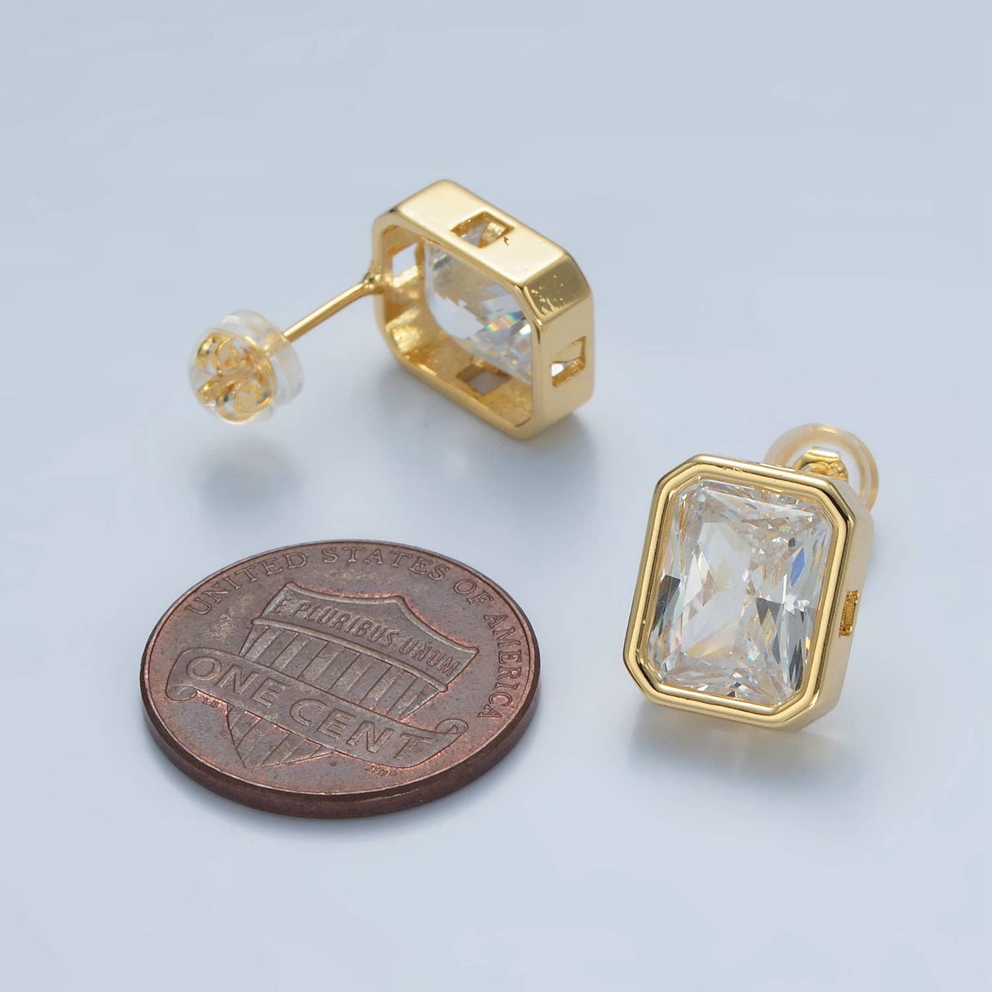 24K Gold Filled Clear CZ Bezel Stud Earring | AD-672