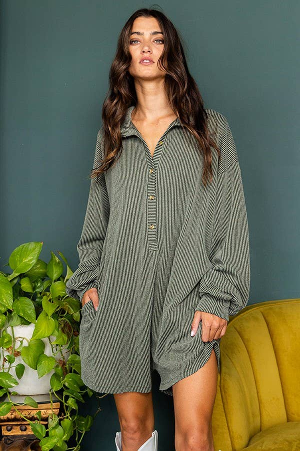 R5364 | [OUTLET SALE] Oversize Button Up Collard Knit Romper