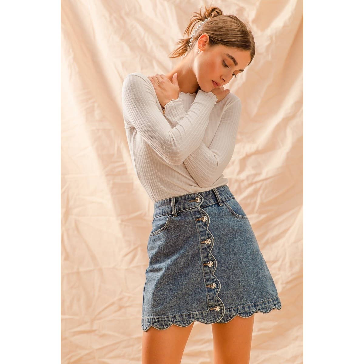 SCALLOP BUTTONED FRONT DENIM SKIRT