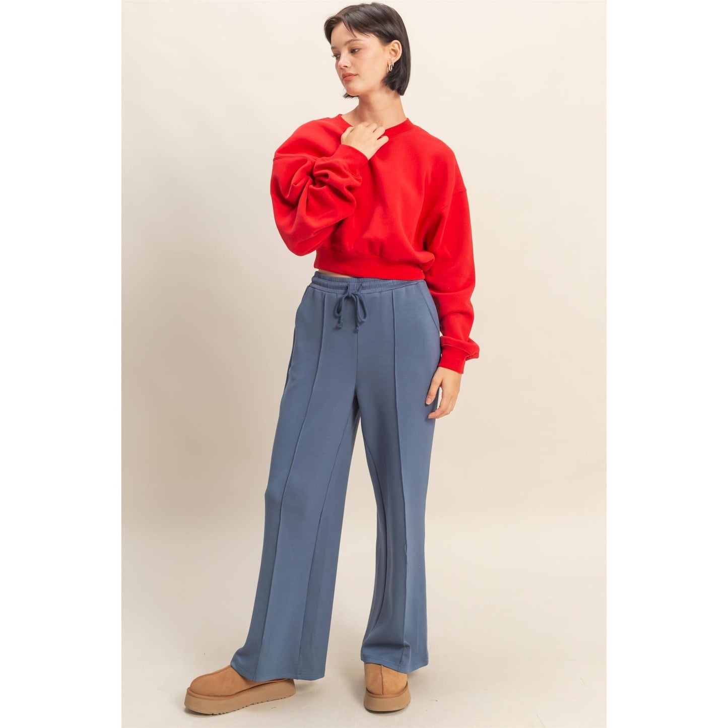 Everyday Long Sleeve Cropped Sweatshirt