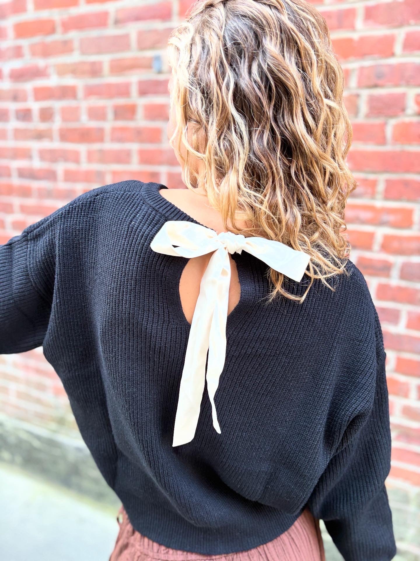SWEATER WITH SATIN BACK TIE