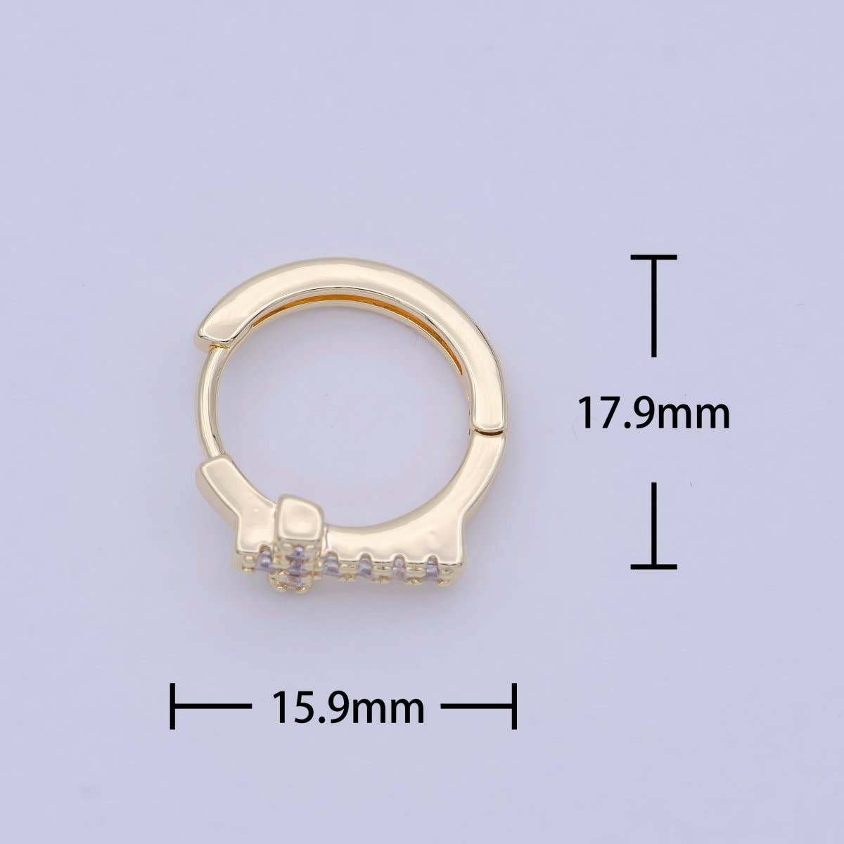 $10 earring