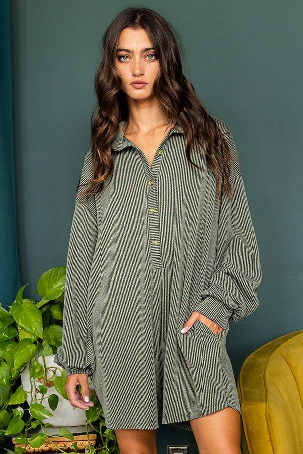 R5364 | [OUTLET SALE] Oversize Button Up Collard Knit Romper