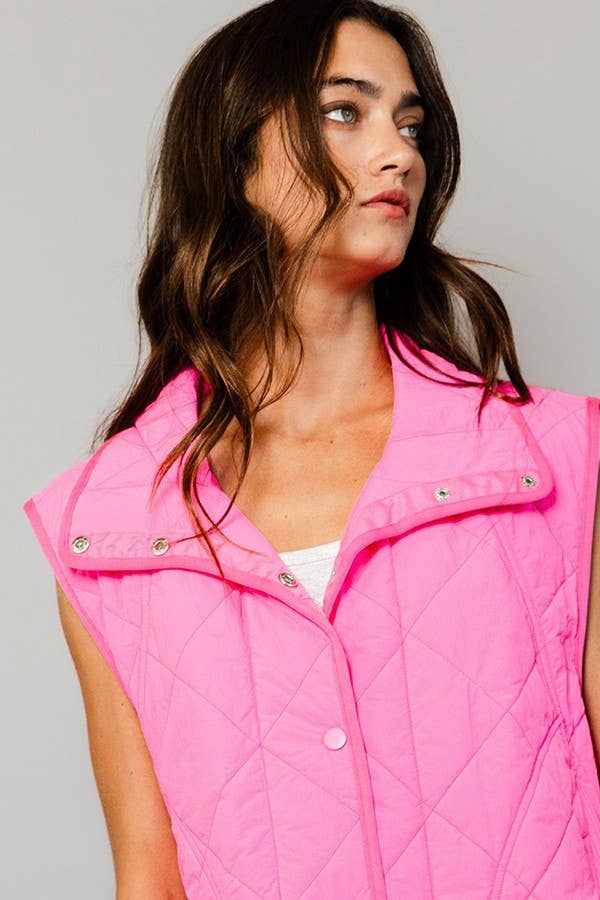 IT2068 | [OUTLET SALE] Quilted Vest With A Down-filled