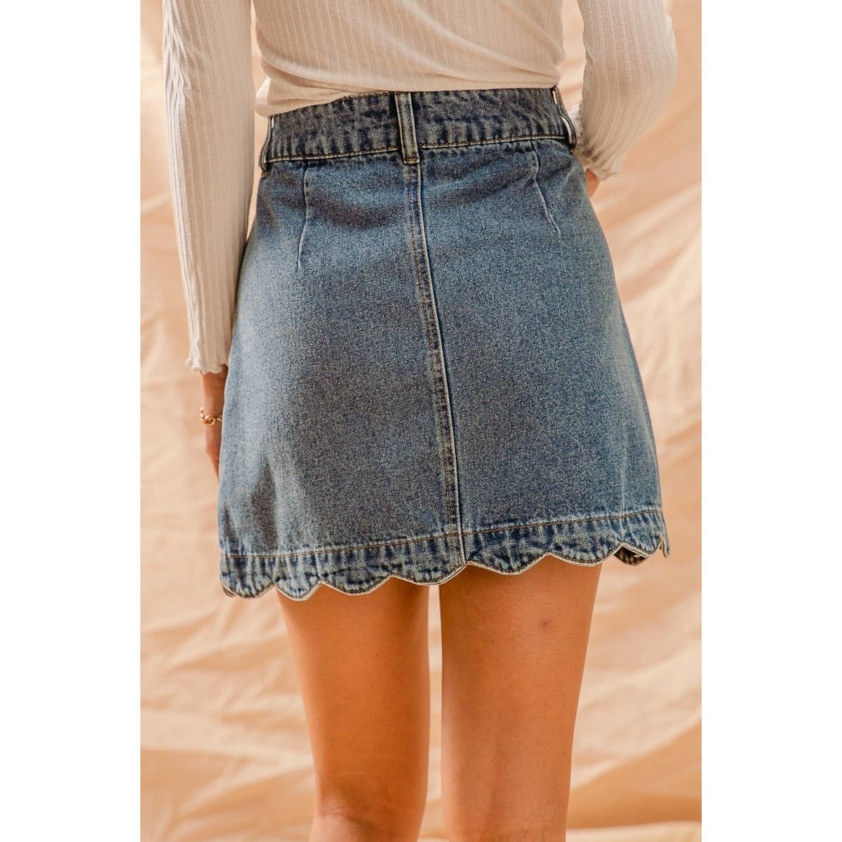 SCALLOP BUTTONED FRONT DENIM SKIRT