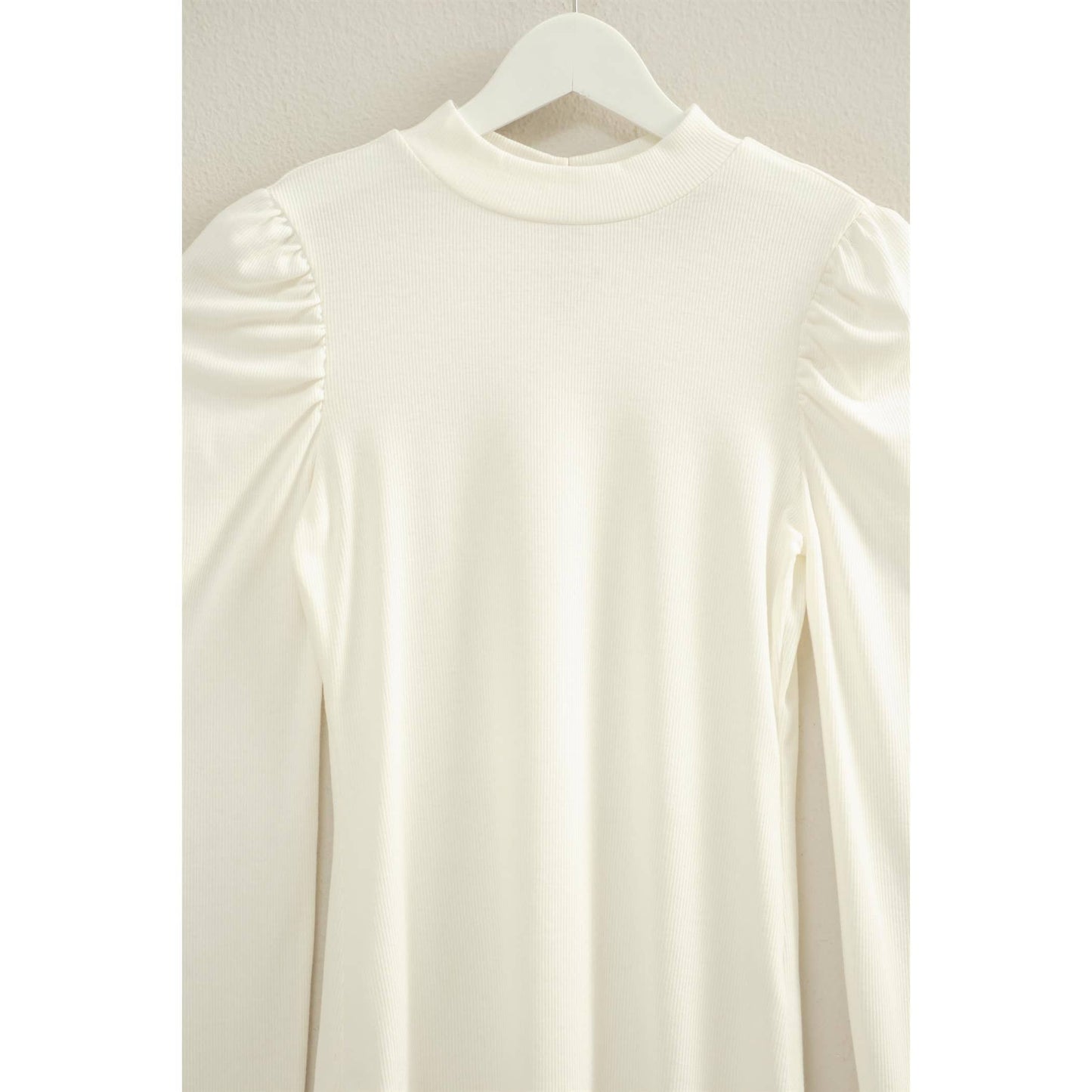 Elegant Puff-Sleeve Fitted Top With Keyhole Back