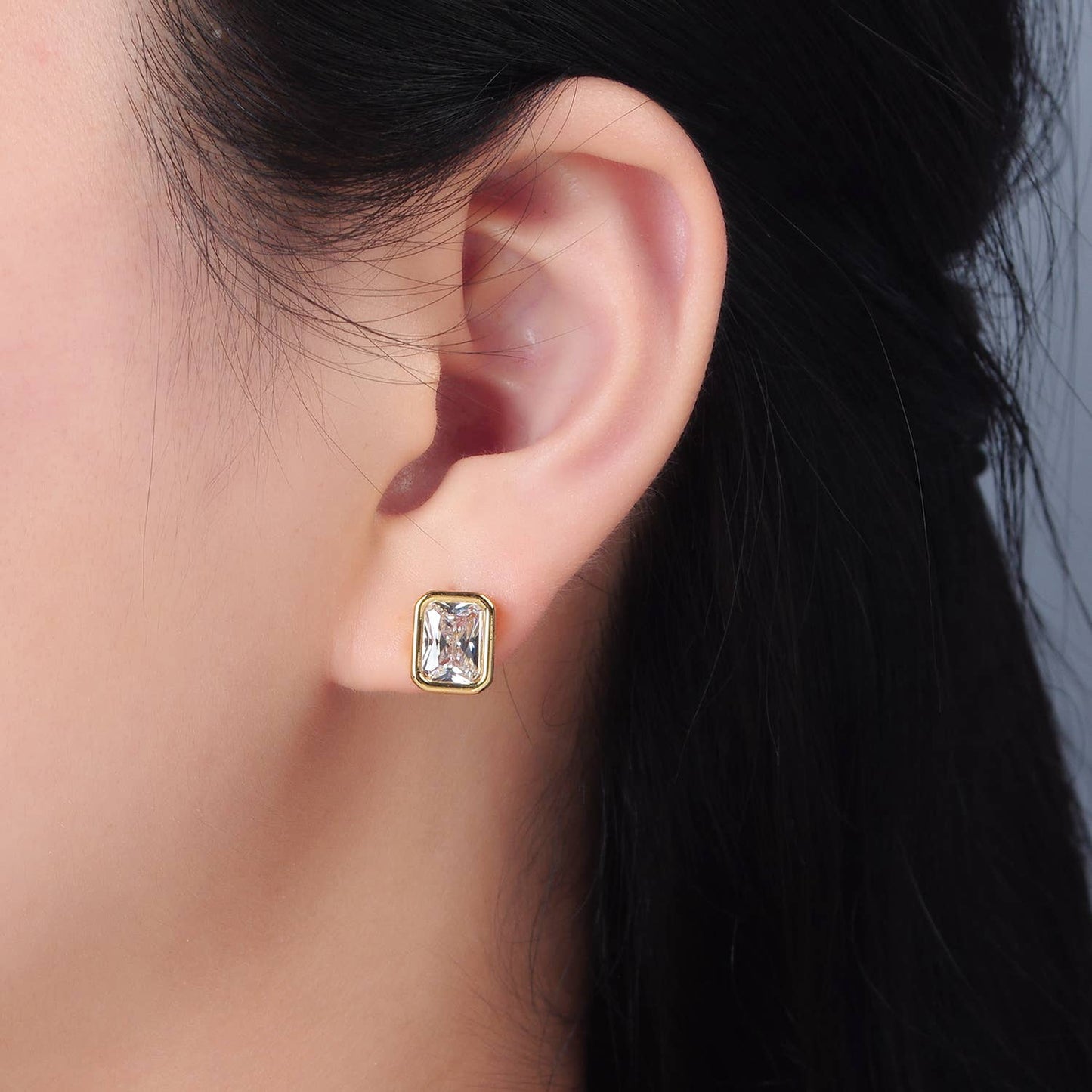 24K Gold Filled Clear CZ Bezel Stud Earring | AD-672