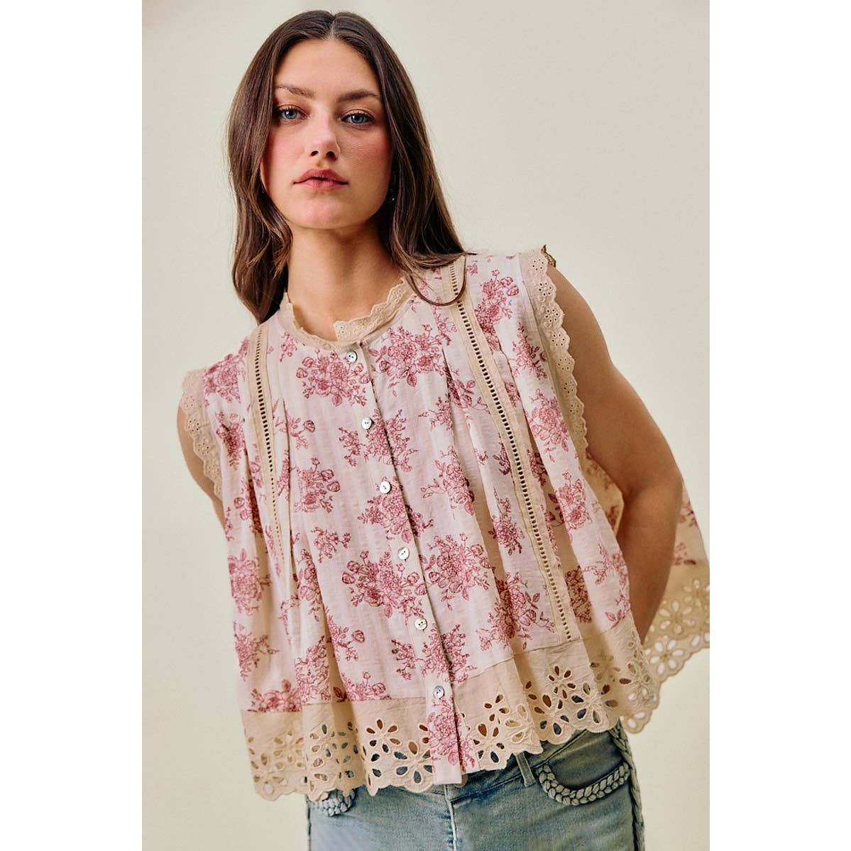VINTAGE FLORAL TEXTURED WOVEN BUTTON TRIMMED BLOUSE TOP