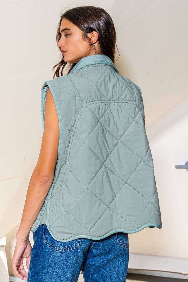 IT2068 | [OUTLET SALE] Quilted Vest With A Down-filled